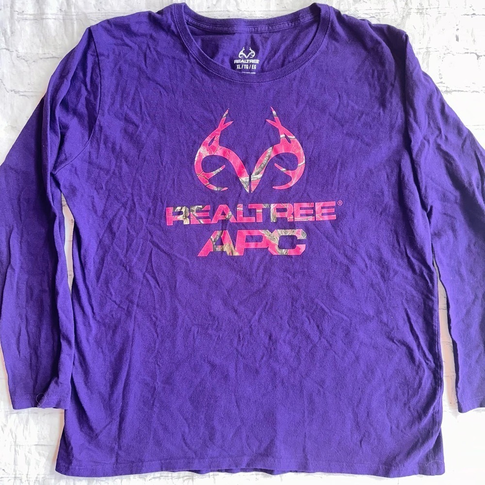 NWOT Women’s XL RealTree APC LS Purple/Pink Camo Logo TShirt